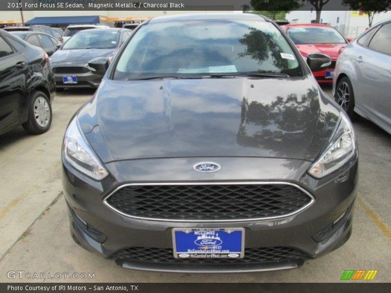 Magnetic Metallic / Charcoal Black 2015 Ford Focus SE Sedan