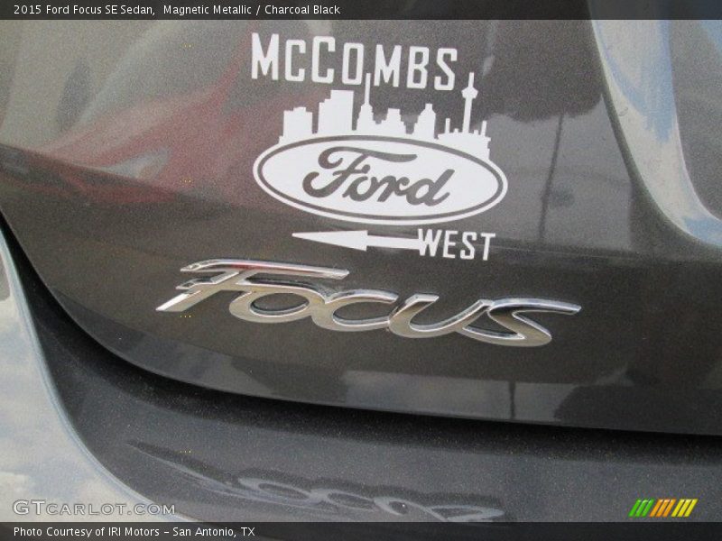 Magnetic Metallic / Charcoal Black 2015 Ford Focus SE Sedan
