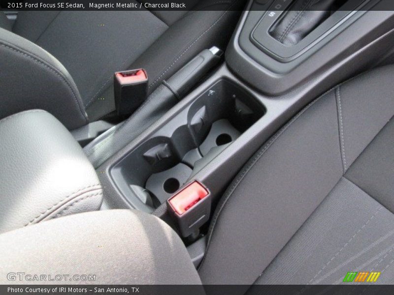 Magnetic Metallic / Charcoal Black 2015 Ford Focus SE Sedan