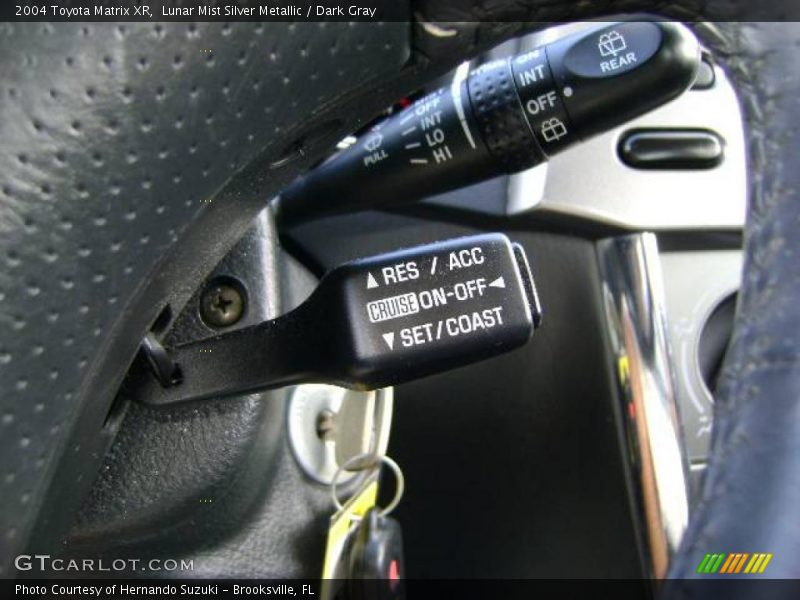 Lunar Mist Silver Metallic / Dark Gray 2004 Toyota Matrix XR