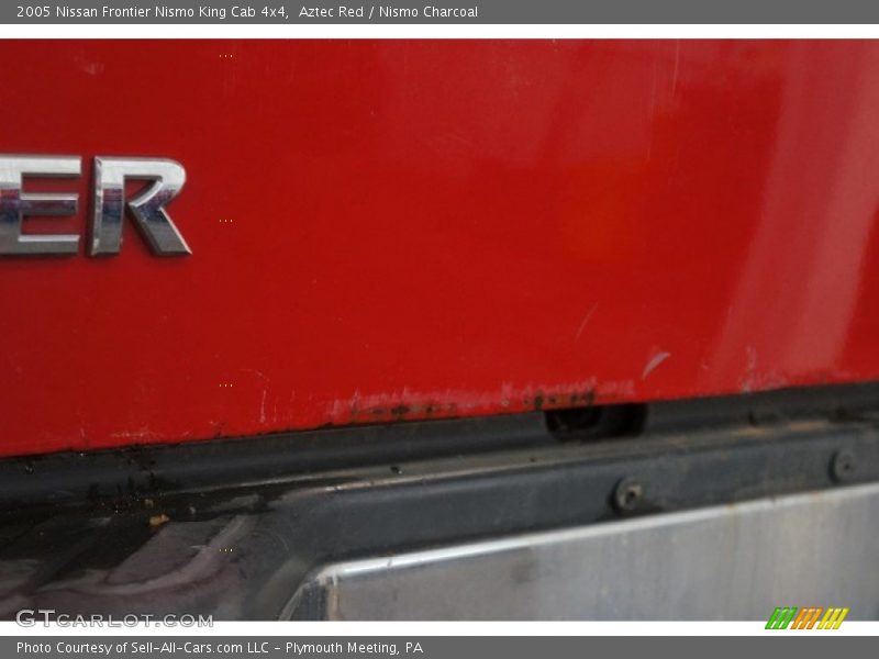Aztec Red / Nismo Charcoal 2005 Nissan Frontier Nismo King Cab 4x4