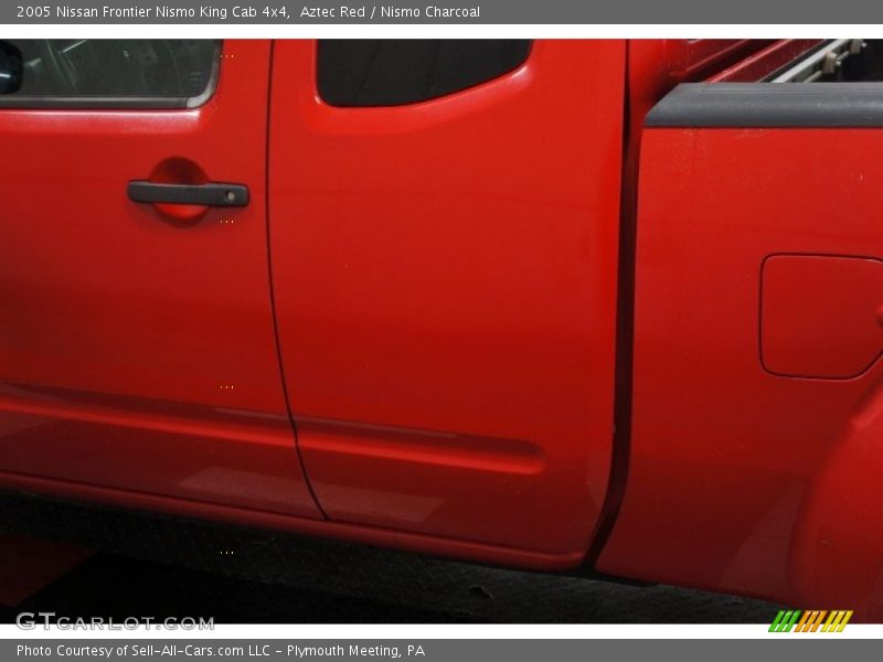 Aztec Red / Nismo Charcoal 2005 Nissan Frontier Nismo King Cab 4x4