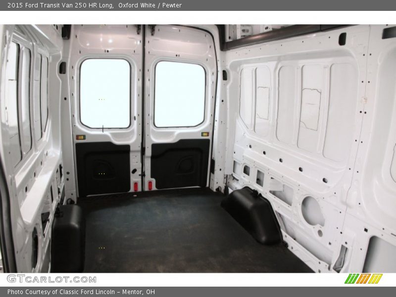  2015 Transit Van 250 HR Long Trunk