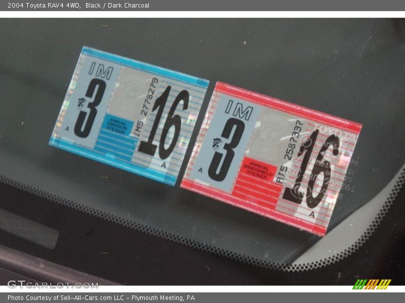 Black / Dark Charcoal 2004 Toyota RAV4 4WD
