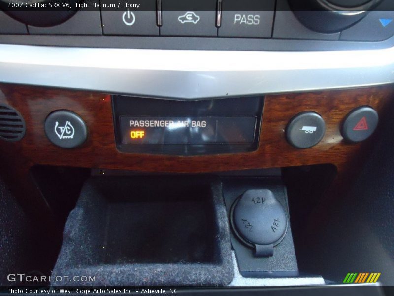 Light Platinum / Ebony 2007 Cadillac SRX V6