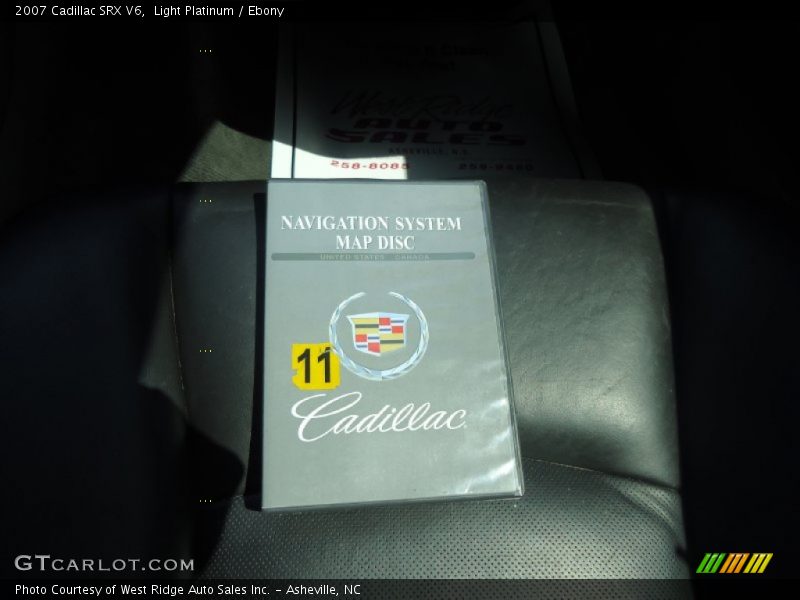 Light Platinum / Ebony 2007 Cadillac SRX V6