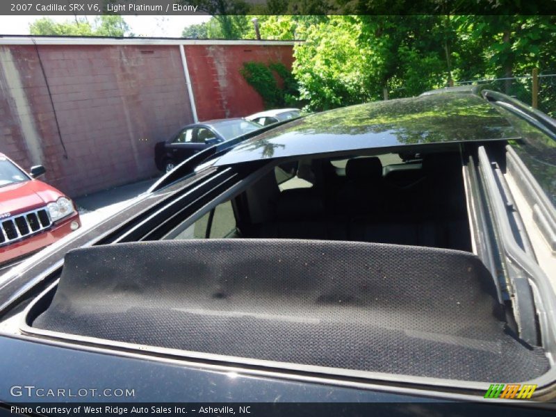 Light Platinum / Ebony 2007 Cadillac SRX V6