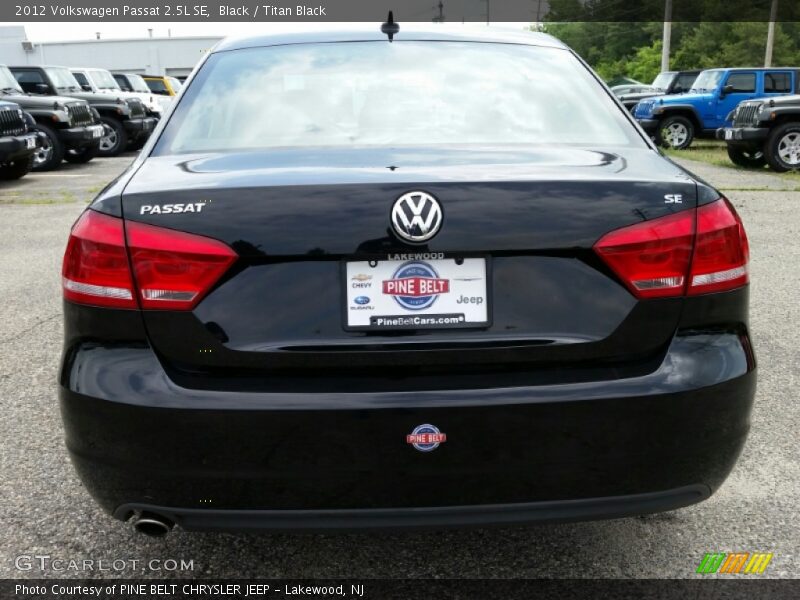 Black / Titan Black 2012 Volkswagen Passat 2.5L SE