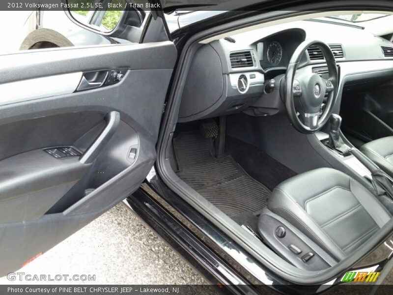 Black / Titan Black 2012 Volkswagen Passat 2.5L SE