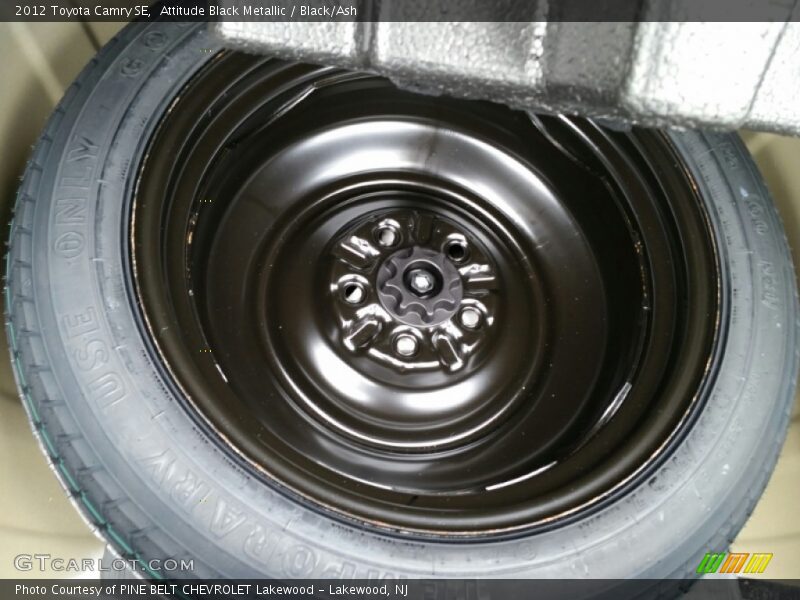 Attitude Black Metallic / Black/Ash 2012 Toyota Camry SE