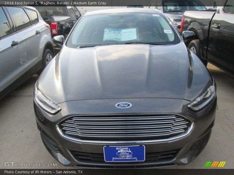 Magnetic Metallic / Medium Earth Gray 2016 Ford Fusion S