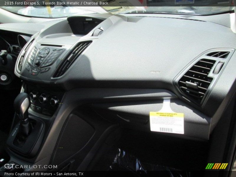 Tuxedo Black Metallic / Charcoal Black 2015 Ford Escape S