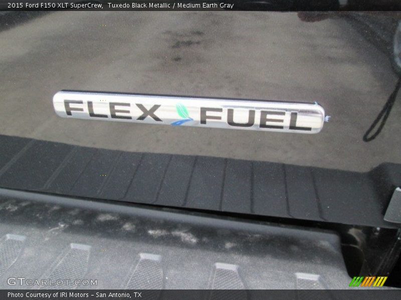 Tuxedo Black Metallic / Medium Earth Gray 2015 Ford F150 XLT SuperCrew
