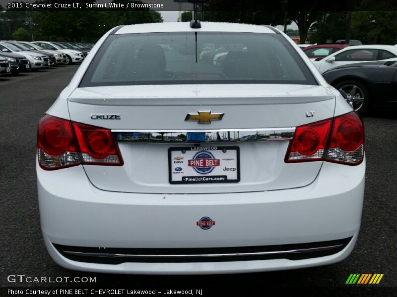 Summit White / Brownstone 2015 Chevrolet Cruze LT