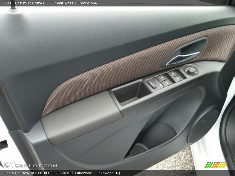 Summit White / Brownstone 2015 Chevrolet Cruze LT
