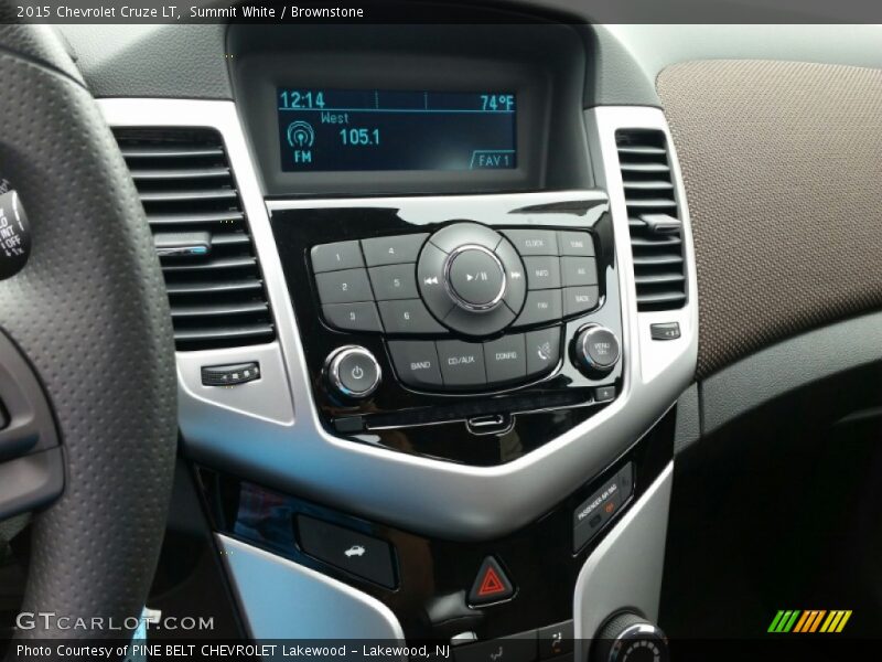 Summit White / Brownstone 2015 Chevrolet Cruze LT
