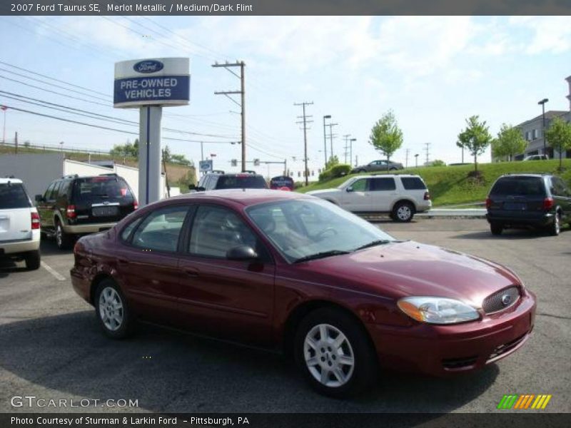 Merlot Metallic / Medium/Dark Flint 2007 Ford Taurus SE