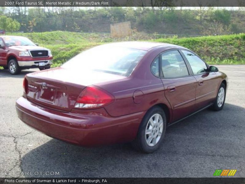 Merlot Metallic / Medium/Dark Flint 2007 Ford Taurus SE