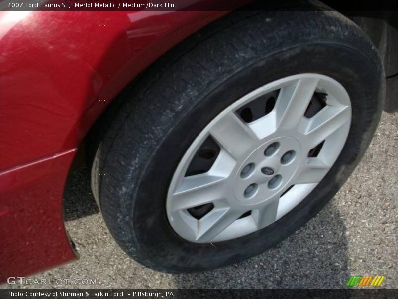 Merlot Metallic / Medium/Dark Flint 2007 Ford Taurus SE