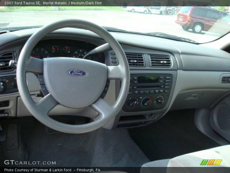 Merlot Metallic / Medium/Dark Flint 2007 Ford Taurus SE