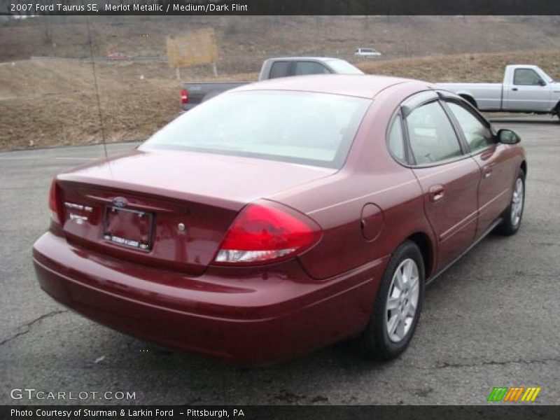 Merlot Metallic / Medium/Dark Flint 2007 Ford Taurus SE
