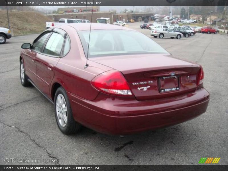 Merlot Metallic / Medium/Dark Flint 2007 Ford Taurus SE