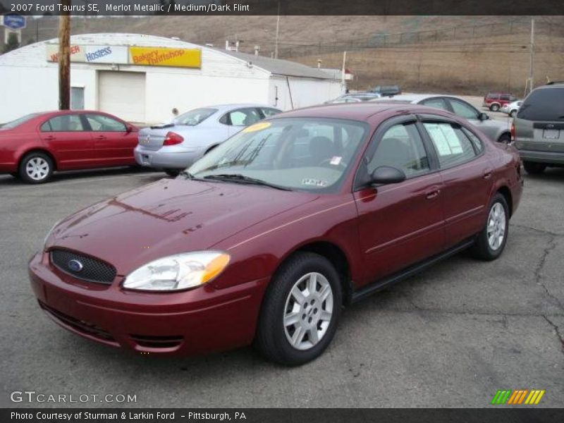 Merlot Metallic / Medium/Dark Flint 2007 Ford Taurus SE