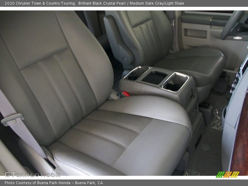 Brilliant Black Crystal Pearl / Medium Slate Gray/Light Shale 2010 Chrysler Town & Country Touring