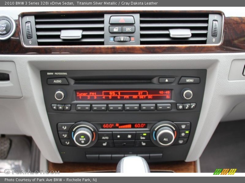 Titanium Silver Metallic / Gray Dakota Leather 2010 BMW 3 Series 328i xDrive Sedan