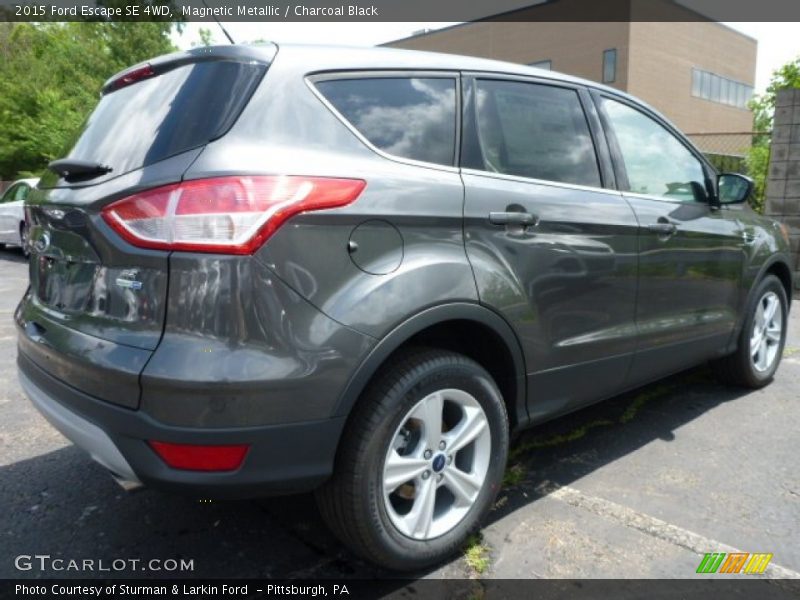 Magnetic Metallic / Charcoal Black 2015 Ford Escape SE 4WD