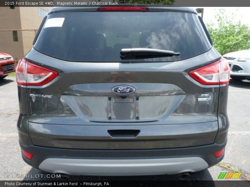 Magnetic Metallic / Charcoal Black 2015 Ford Escape SE 4WD