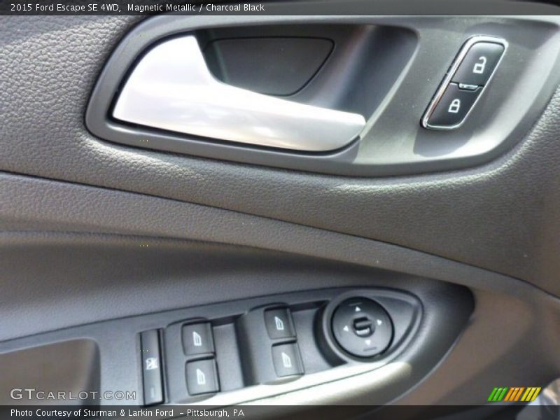Magnetic Metallic / Charcoal Black 2015 Ford Escape SE 4WD