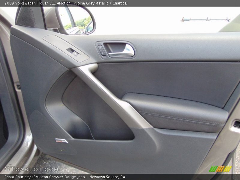 Alpine Grey Metallic / Charcoal 2009 Volkswagen Tiguan SEL 4Motion