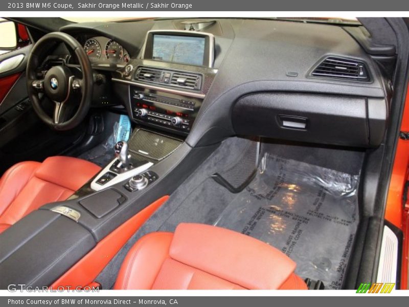 Dashboard of 2013 M6 Coupe