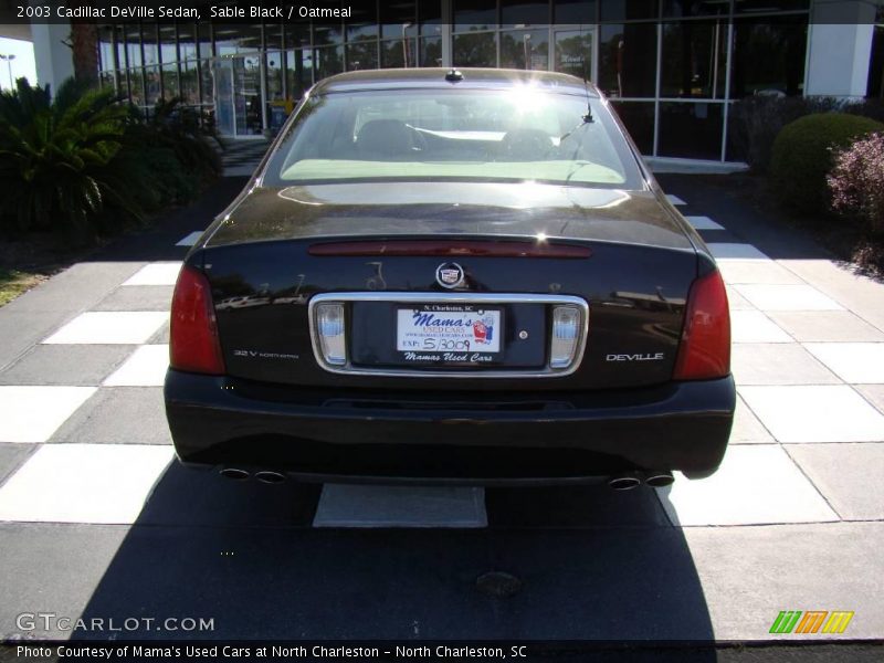 Sable Black / Oatmeal 2003 Cadillac DeVille Sedan