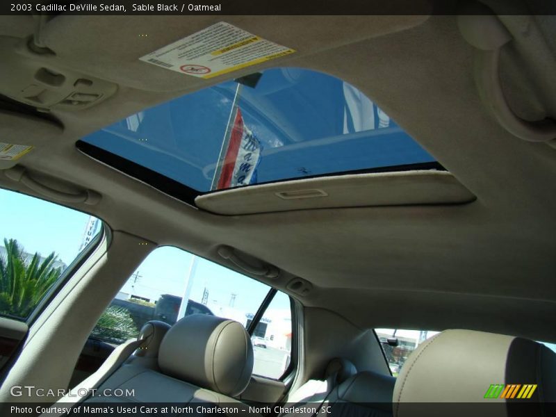 Sable Black / Oatmeal 2003 Cadillac DeVille Sedan