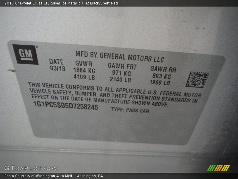 Silver Ice Metallic / Jet Black/Sport Red 2013 Chevrolet Cruze LT