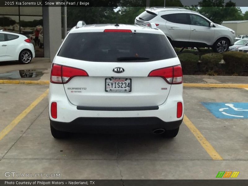 Snow White Pearl / Beige 2015 Kia Sorento LX