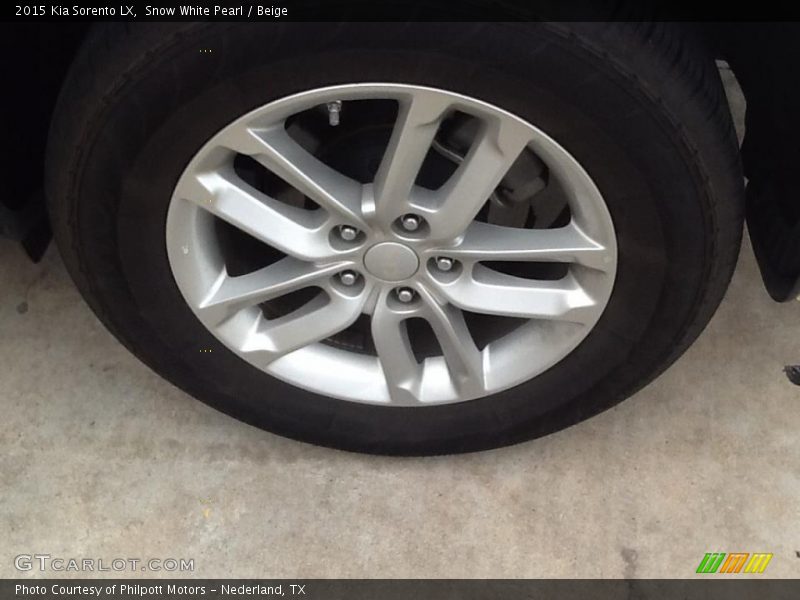 Snow White Pearl / Beige 2015 Kia Sorento LX