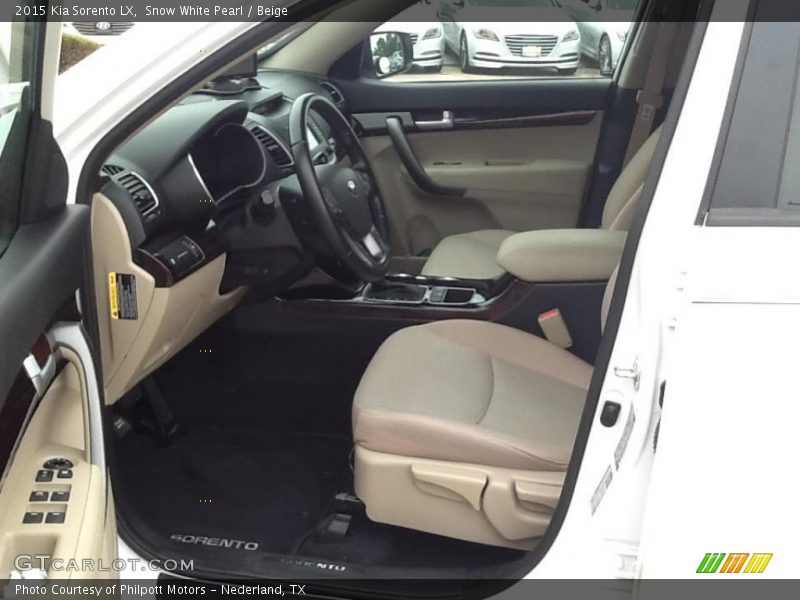 Snow White Pearl / Beige 2015 Kia Sorento LX