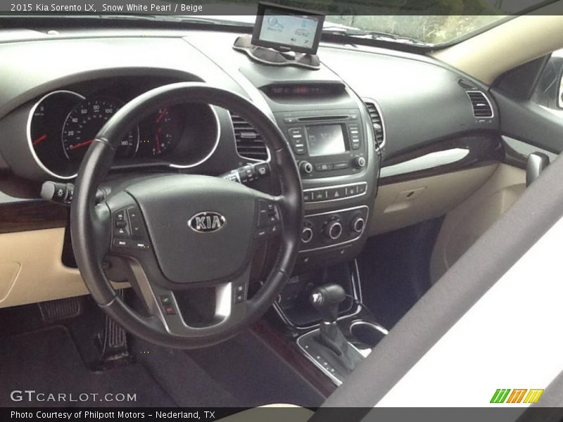 Snow White Pearl / Beige 2015 Kia Sorento LX