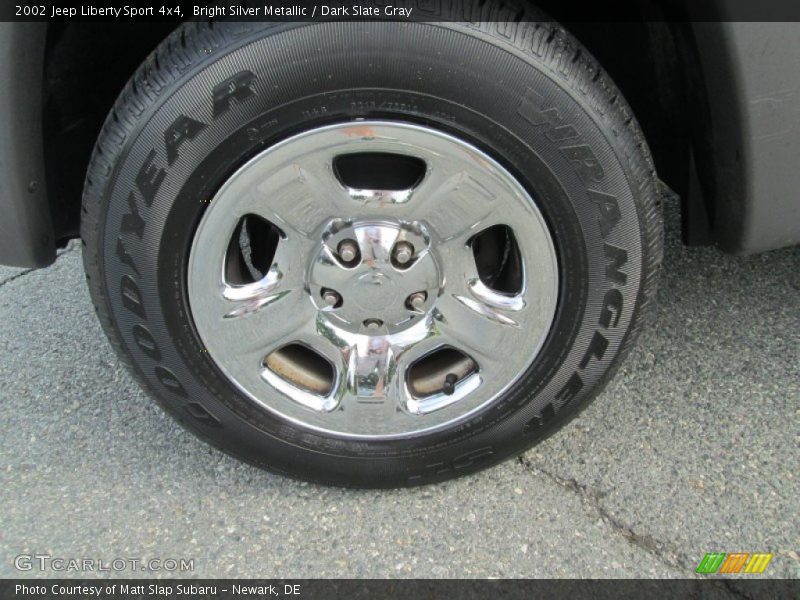 Bright Silver Metallic / Dark Slate Gray 2002 Jeep Liberty Sport 4x4