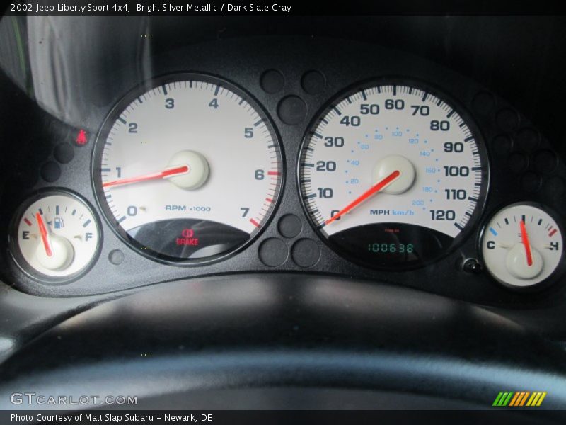 Bright Silver Metallic / Dark Slate Gray 2002 Jeep Liberty Sport 4x4