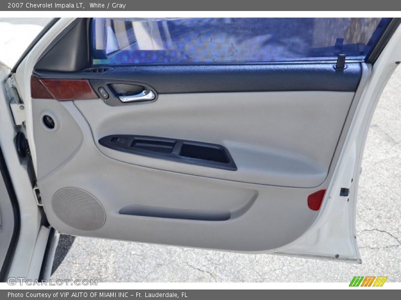White / Gray 2007 Chevrolet Impala LT