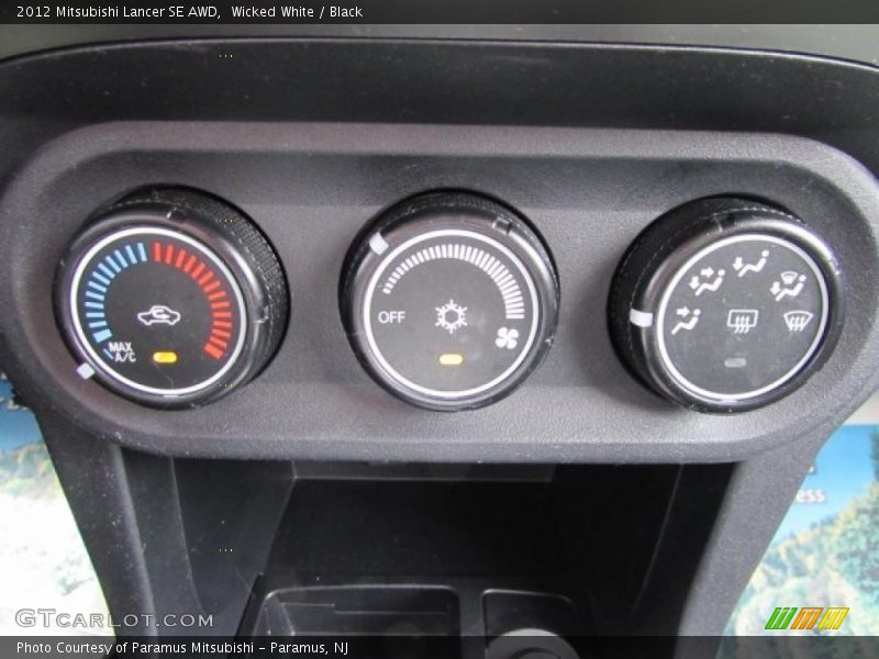 Wicked White / Black 2012 Mitsubishi Lancer SE AWD