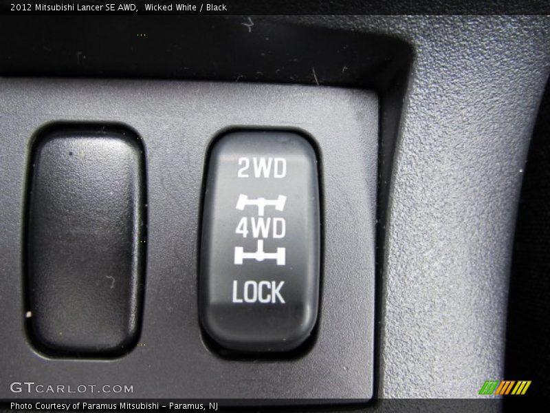Wicked White / Black 2012 Mitsubishi Lancer SE AWD
