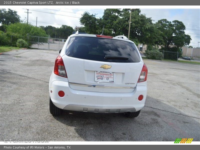 Arctic Ice / Black 2015 Chevrolet Captiva Sport LTZ