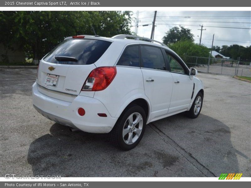 Arctic Ice / Black 2015 Chevrolet Captiva Sport LTZ