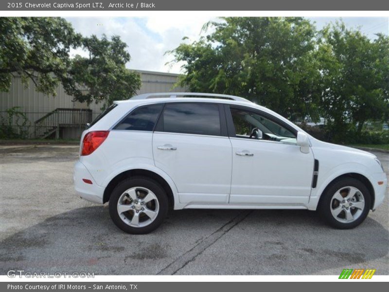 Arctic Ice / Black 2015 Chevrolet Captiva Sport LTZ