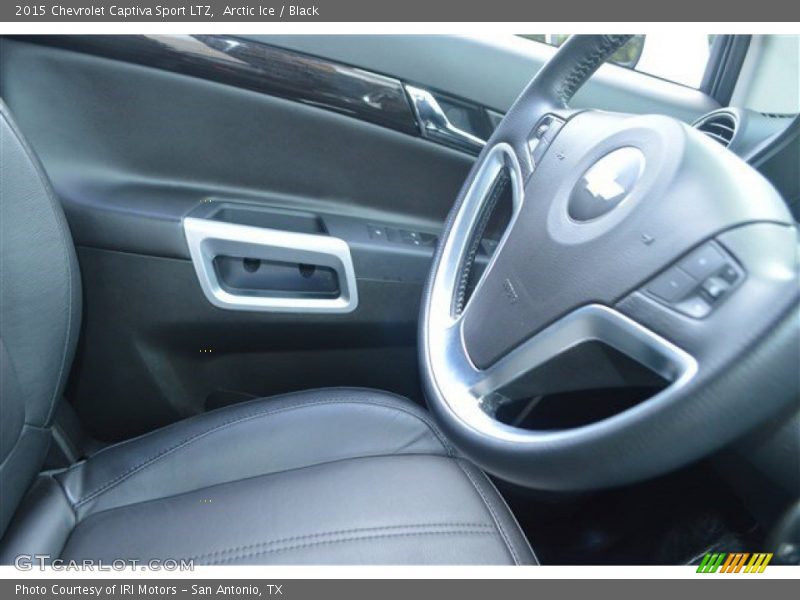 Arctic Ice / Black 2015 Chevrolet Captiva Sport LTZ